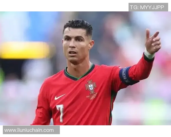 丹麦足球天才展现球场魅力 最帅球星风采尽显